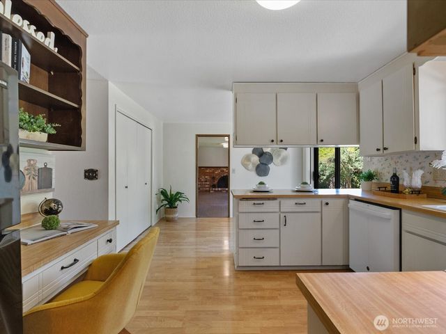 12314 NE 162nd Street, Bothell, WA 98011