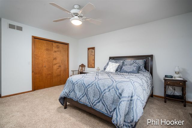 6779 Leisure Creek Drive, Caledonia, MI 49316