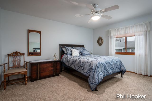 6779 Leisure Creek Drive, Caledonia, MI 49316