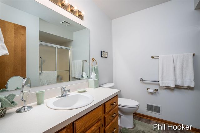 6779 Leisure Creek Drive, Caledonia, MI 49316