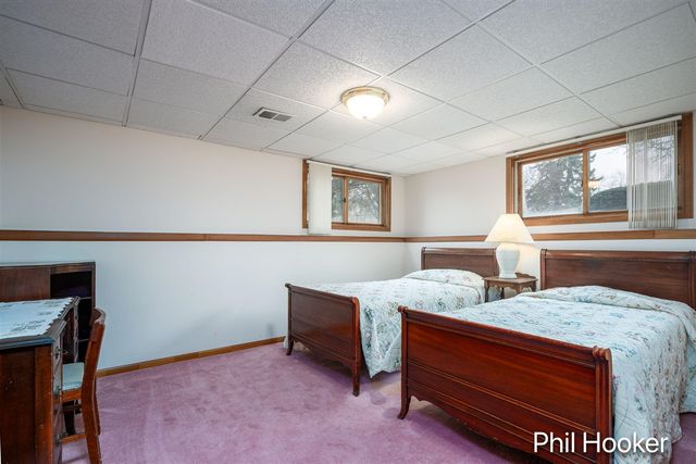 6779 Leisure Creek Drive, Caledonia, MI 49316