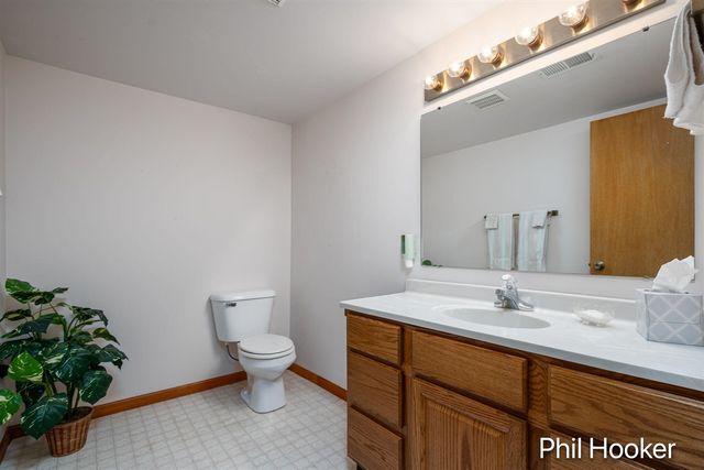 6779 Leisure Creek Drive, Caledonia, MI 49316