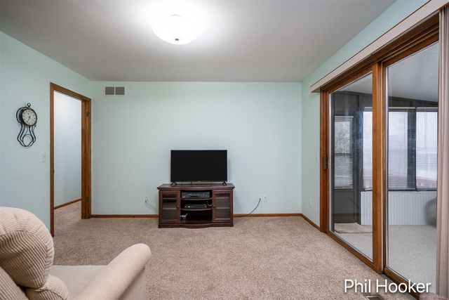 6779 Leisure Creek Drive, Caledonia, MI 49316