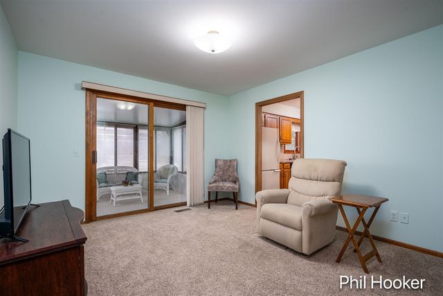 6779 Leisure Creek Drive, Caledonia, MI 49316