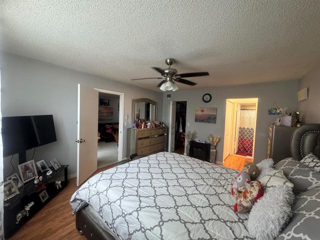 6575 W Oakland Park Boulevard, Lauderhill, FL 33313
