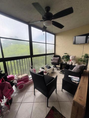 6575 W Oakland Park Boulevard, Lauderhill, FL 33313