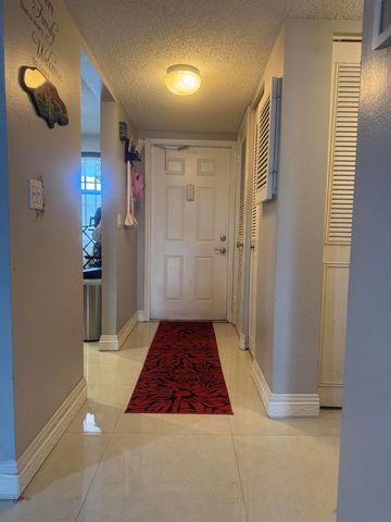 6575 W Oakland Park Boulevard, Lauderhill, FL 33313