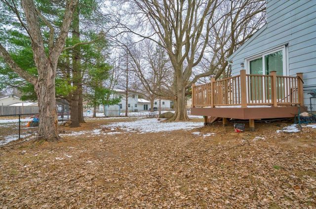 5302 Williamsburg Way, Fitchburg, WI 53719