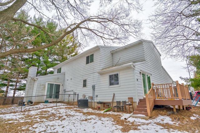 5302 Williamsburg Way, Fitchburg, WI 53719