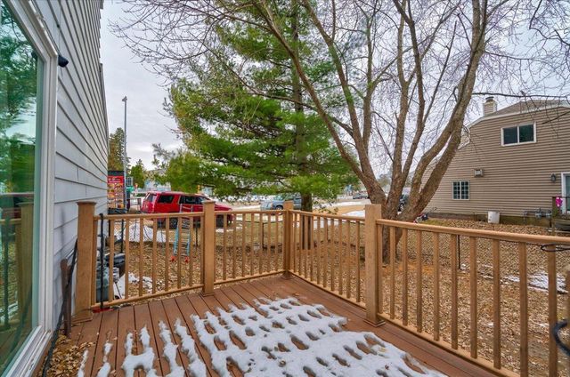 5302 Williamsburg Way, Fitchburg, WI 53719