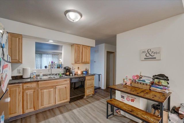 5302 Williamsburg Way, Fitchburg, WI 53719