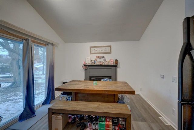 5302 Williamsburg Way, Fitchburg, WI 53719