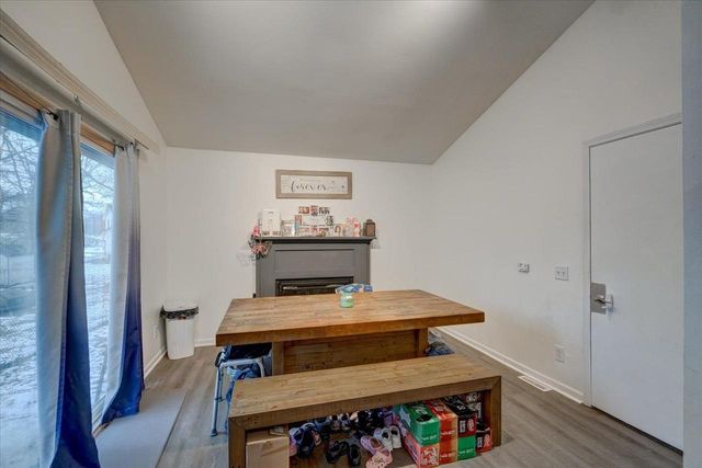 5302 Williamsburg Way, Fitchburg, WI 53719