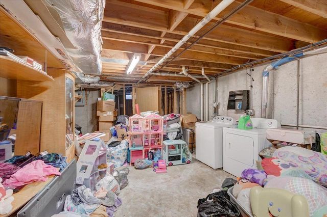 5302 Williamsburg Way, Fitchburg, WI 53719