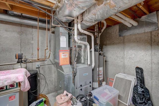 5302 Williamsburg Way, Fitchburg, WI 53719