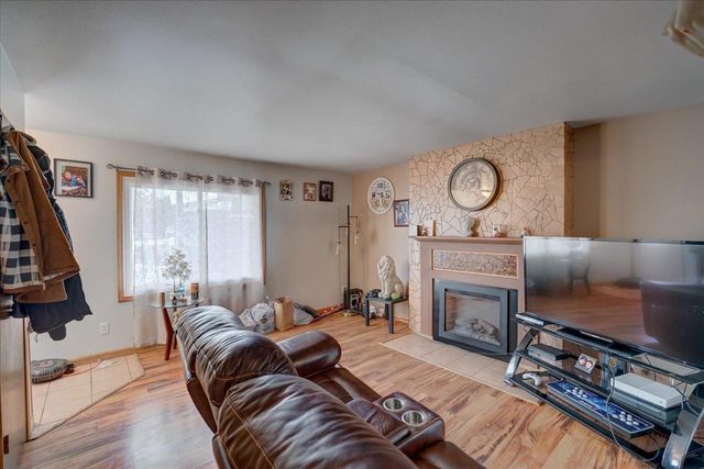 5302 Williamsburg Way, Fitchburg, WI 53719