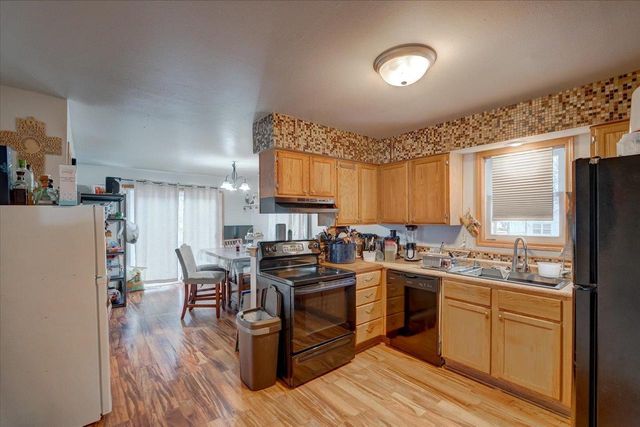 5302 Williamsburg Way, Fitchburg, WI 53719