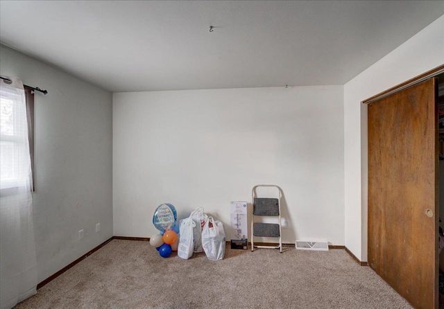 5302 Williamsburg Way, Fitchburg, WI 53719