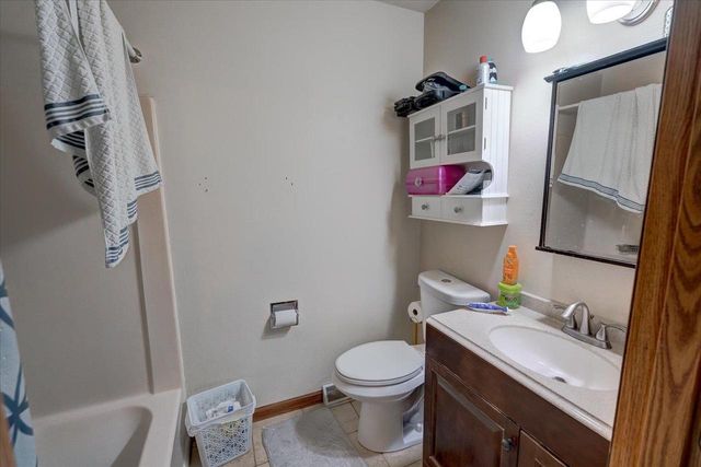 5302 Williamsburg Way, Fitchburg, WI 53719