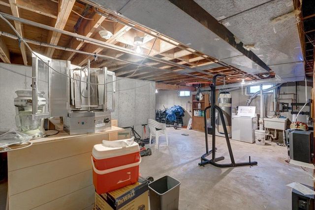 5302 Williamsburg Way, Fitchburg, WI 53719