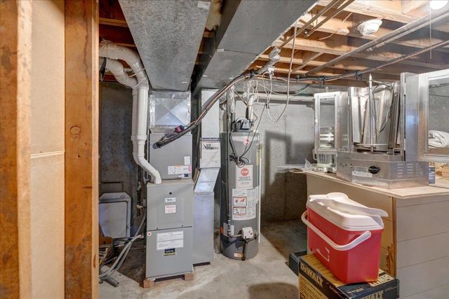 5302 Williamsburg Way, Fitchburg, WI 53719