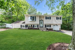 51 Bradford Road, East Brunswick, NJ 08816