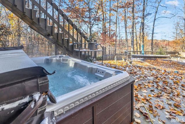 1004 W Burma Road, Bloomington, IN 47404