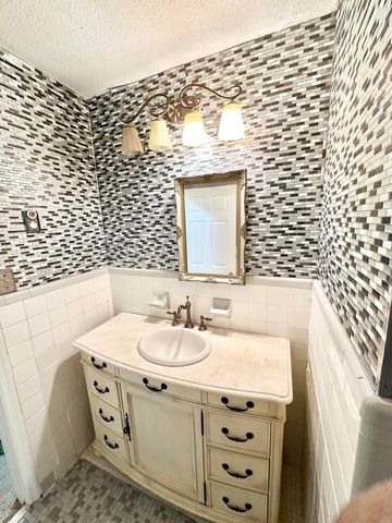 1887 Jaywood Circle, Charleston, SC 29407