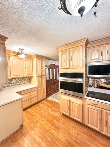 1887 Jaywood Circle, Charleston, SC 29407