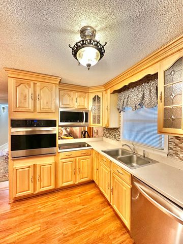 1887 Jaywood Circle, Charleston, SC 29407