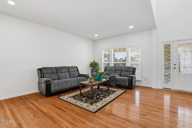 3040 Kilarney Ridge Loop, Cary, NC 27511