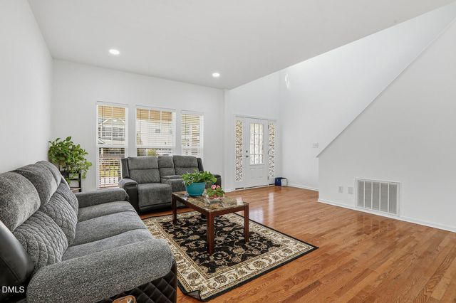 3040 Kilarney Ridge Loop, Cary, NC 27511