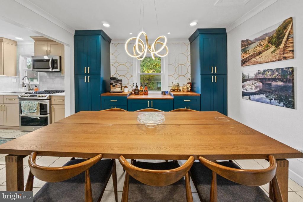 Image 12 of property listing at 5909 BERWYN, Berwyn Heights, MD 20740