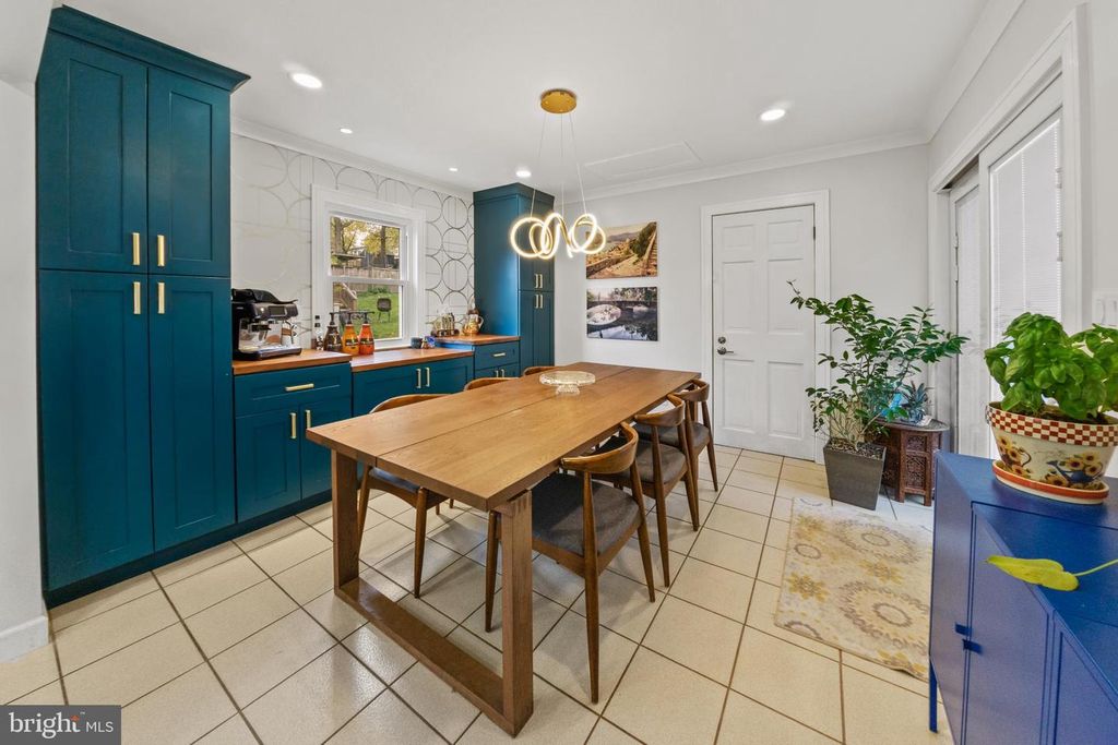 Image 13 of property listing at 5909 BERWYN, Berwyn Heights, MD 20740