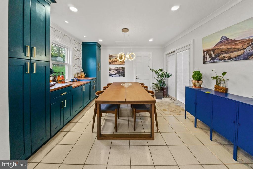 Image 14 of property listing at 5909 BERWYN, Berwyn Heights, MD 20740