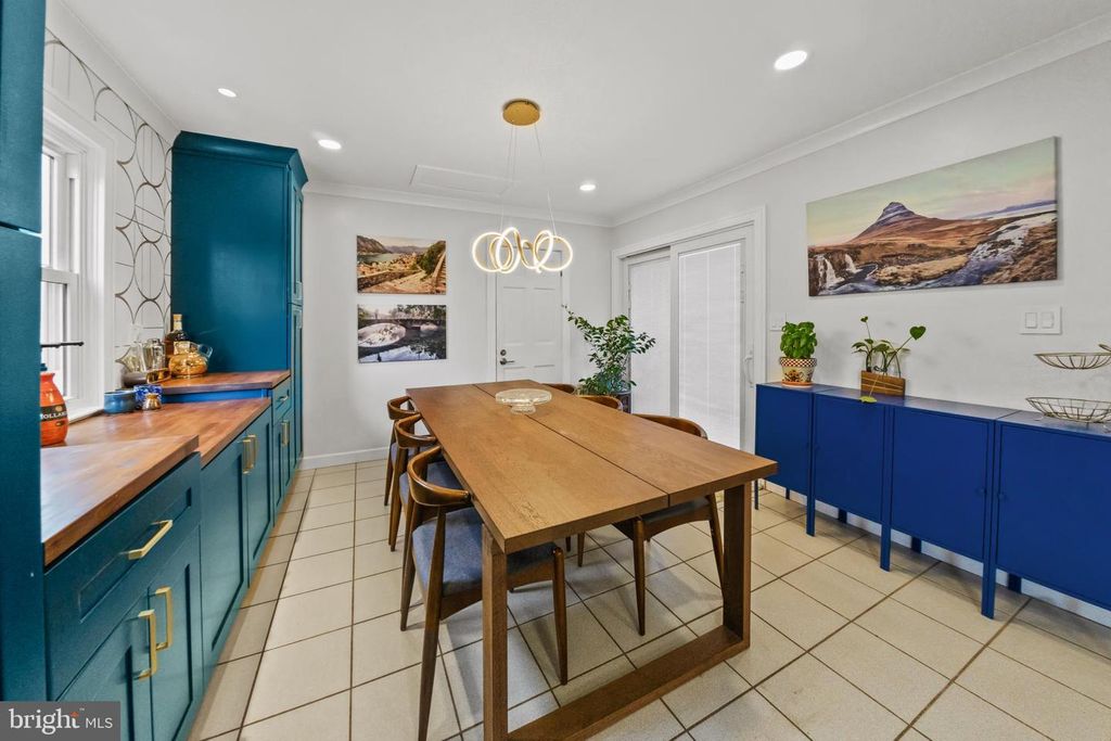 Image 15 of property listing at 5909 BERWYN, Berwyn Heights, MD 20740