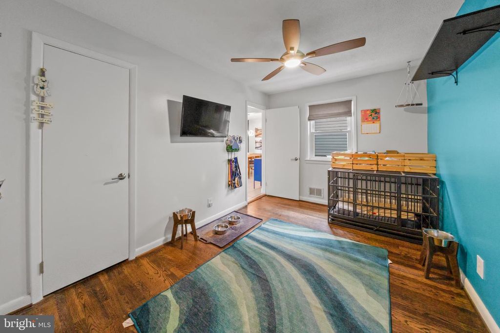 Image 17 of property listing at 5909 BERWYN, Berwyn Heights, MD 20740