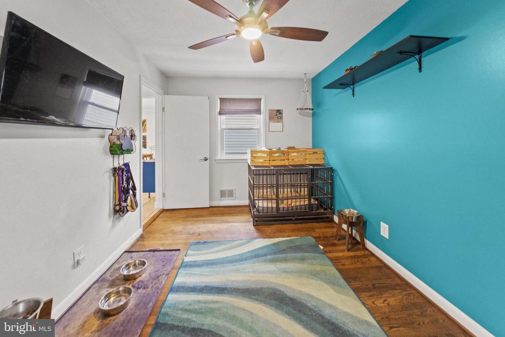 Image 19 of property listing at 5909 BERWYN, Berwyn Heights, MD 20740