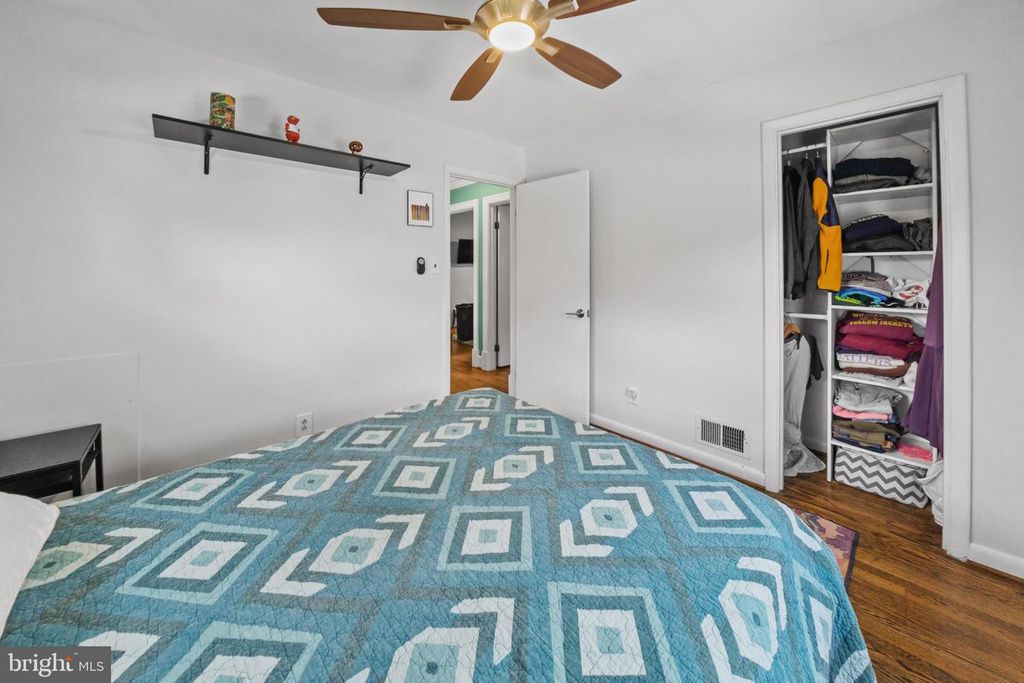 Image 22 of property listing at 5909 BERWYN, Berwyn Heights, MD 20740