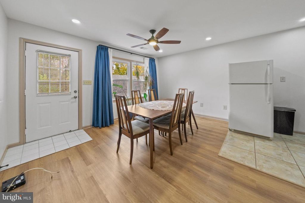 Image 28 of property listing at 5909 BERWYN, Berwyn Heights, MD 20740