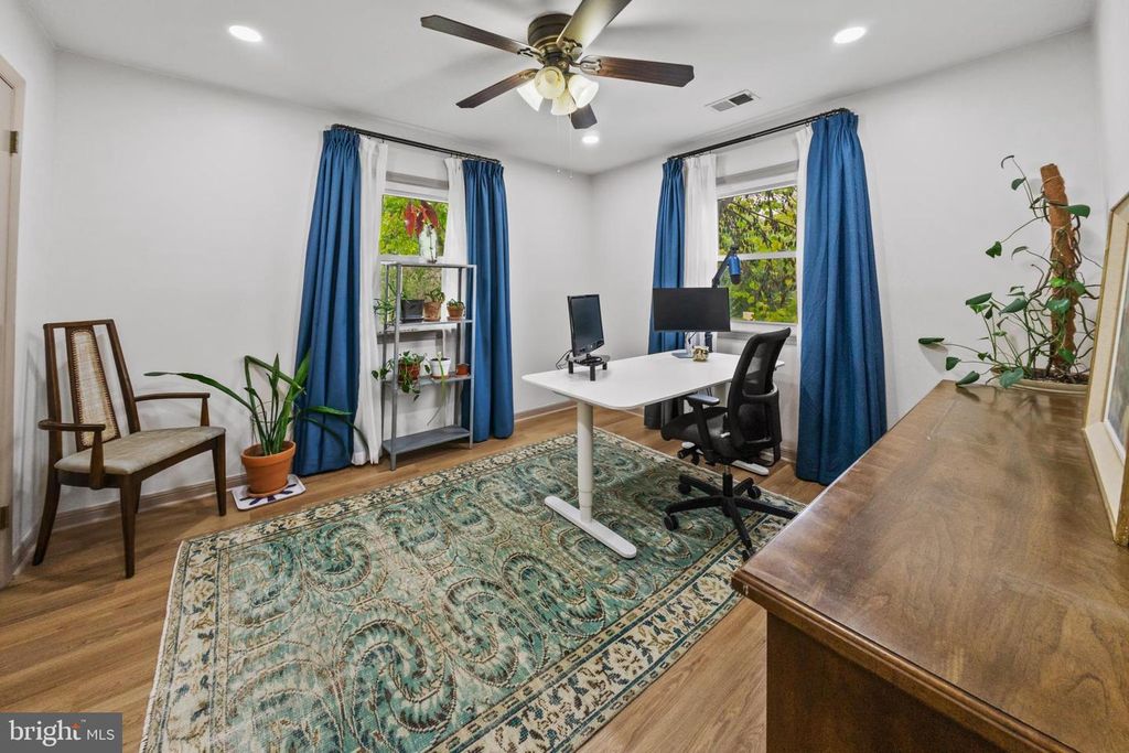 Image 30 of property listing at 5909 BERWYN, Berwyn Heights, MD 20740