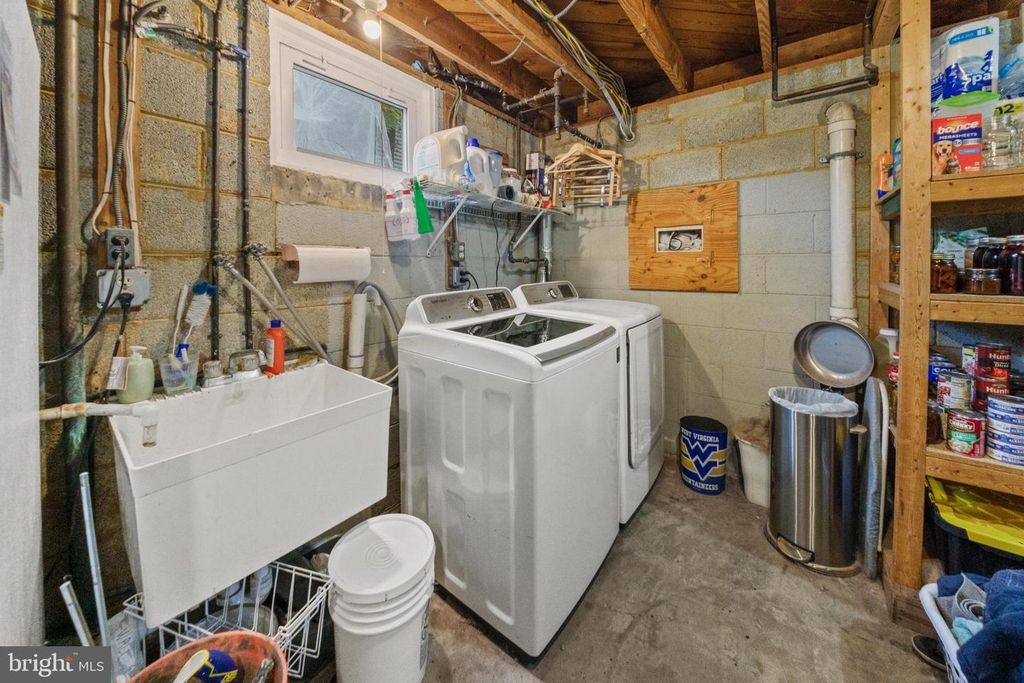 Image 38 of property listing at 5909 BERWYN, Berwyn Heights, MD 20740