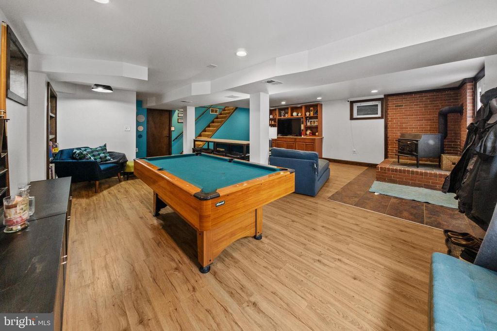 Image 40 of property listing at 5909 BERWYN, Berwyn Heights, MD 20740