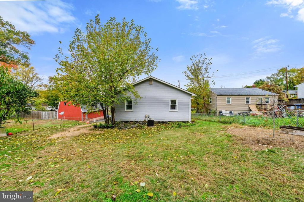 Image 47 of property listing at 5909 BERWYN, Berwyn Heights, MD 20740