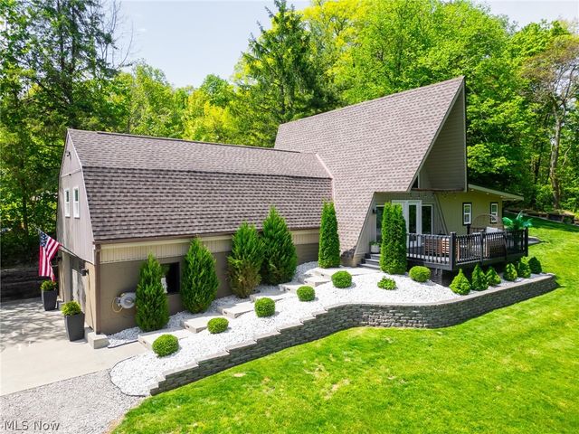2317 Goshen Hill Road SE, New Philadelphia, OH 44663