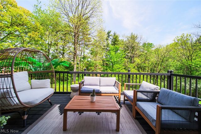 2317 Goshen Hill Road SE, New Philadelphia, OH 44663