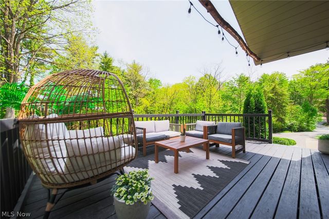 2317 Goshen Hill Road SE, New Philadelphia, OH 44663