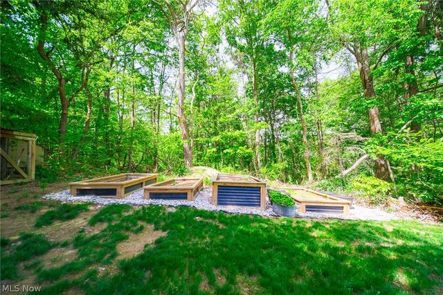 2317 Goshen Hill Road SE, New Philadelphia, OH 44663