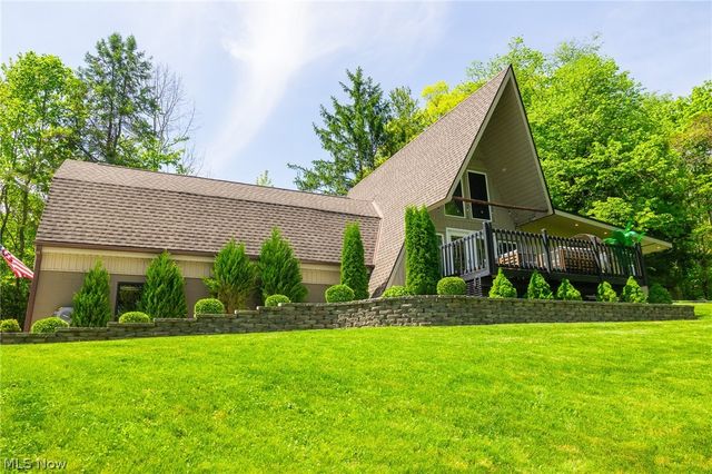 2317 Goshen Hill Road SE, New Philadelphia, OH 44663