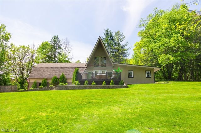 2317 Goshen Hill Road SE, New Philadelphia, OH 44663